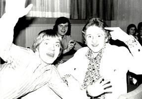 1977-03-11-el-2a-klassenfete-hy-lehrlings-wh-2.jpg