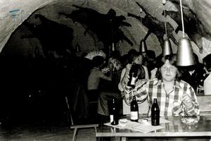 1977-10-14-el-3a-klassenfete-hy-schlosskeller-1.jpg